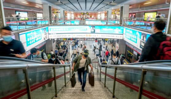 女子40歲裸辭在家當全職女兒 爸媽每月給4000元