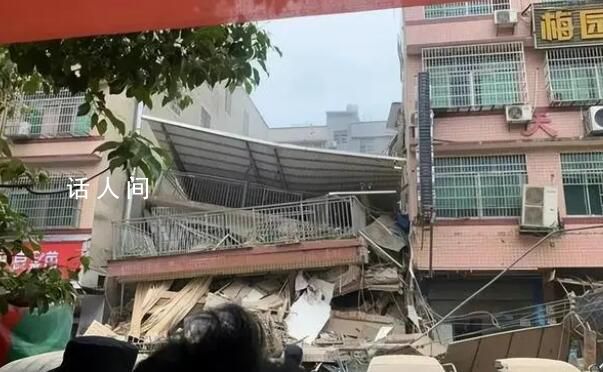 長沙市長鄭建新被免職 共62人被問責