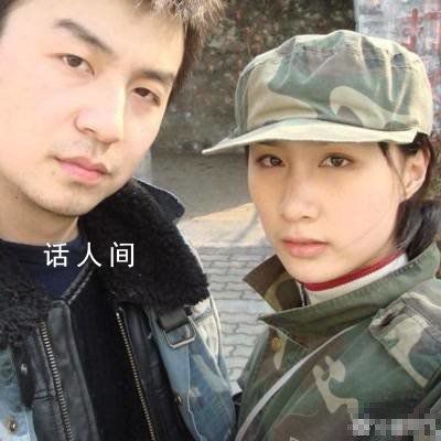 雷佳音夫婦公園散步被偶遇 散步全程默默無交流