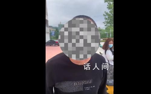 女生稱(chēng)拒坐黑車(chē)遭司機(jī)恐嚇 說(shuō)我小姑娘年紀(jì)輕輕狗屁不通