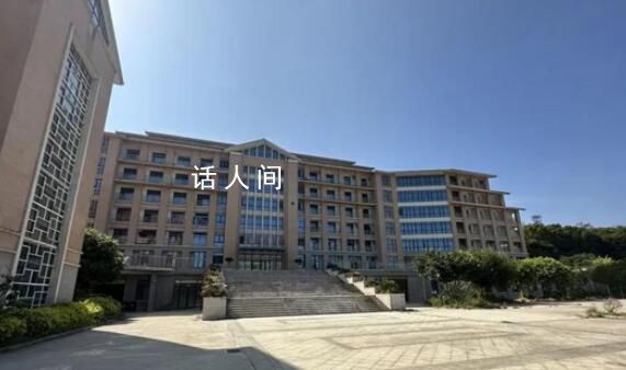 34歲員工天臺自縊:被扣工資一年多