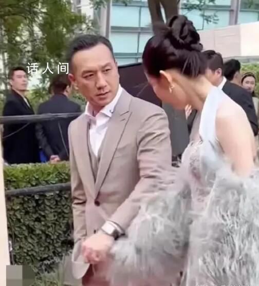 黃覺牽張藝凡 兩人甚至完全不在意現場其他人