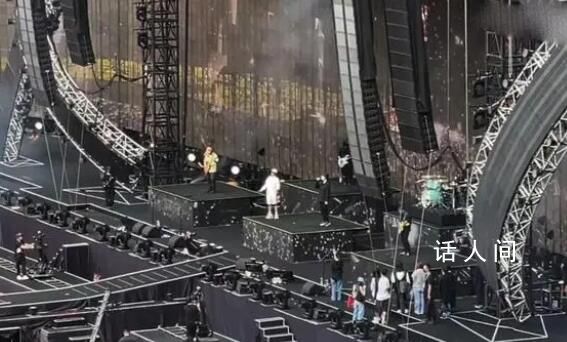 華晨宇現身五月天鳥巢演唱會 演唱會彩排視頻曝光