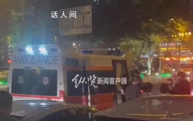 主辦方回應(yīng)張杰演唱會救護車帶人進場 現(xiàn)場是有觀眾腳崴了