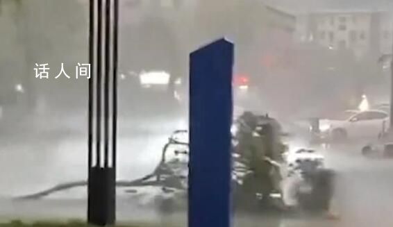 南京兩大廈間現龍卷風 路面閃現火花