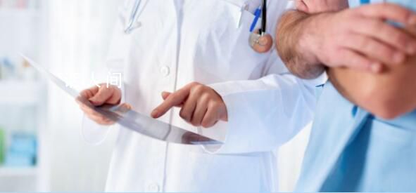 如何分辨黑色素瘤和普通痣?