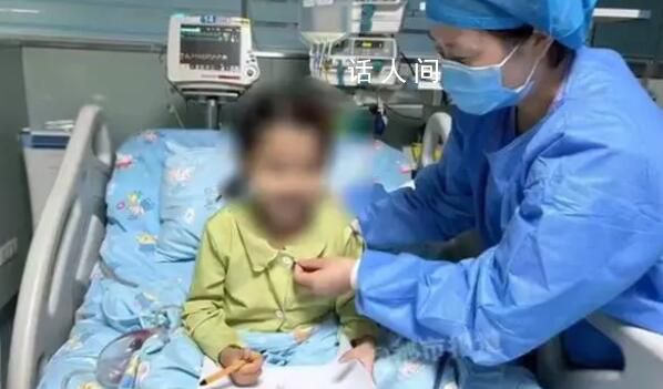 媽媽仨月瘋狂減重20斤割肝救女 目前孩子各方面情況比較平穩