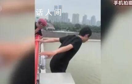 跳河救人小哥說大家給我的太多了 我不是英雄我就是一個普通的人