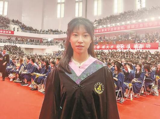 保研女生向母校捐出全部獎(jiǎng)學(xué)金 其中4.9萬元是她四年獲得的全部獎(jiǎng)學(xué)金