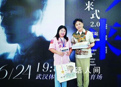 武漢護士和張信哲如約見面 3年前的承諾變成現實