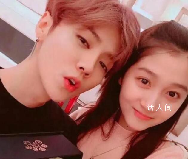 關曉彤去了鹿晗的演唱會 真情侶就是好嗑