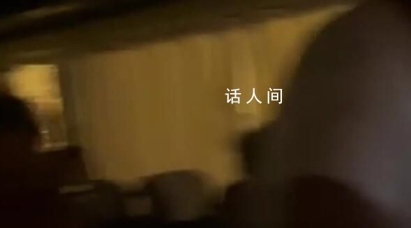 傳載有40多名中國人大巴在法被砸 有人受傷