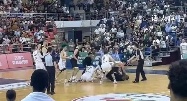 北控球員王少杰狂毆黑人球員 國(guó)內(nèi)籃球賽場(chǎng)又現(xiàn)打架事件