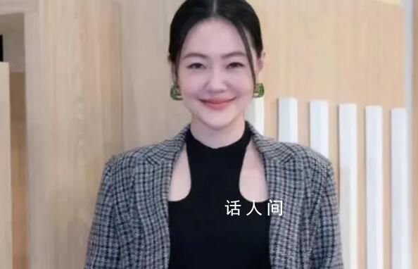 小S拖家?guī)Э诂F(xiàn)身廈門酒店 暫停一段時間后又重新錄制節(jié)目