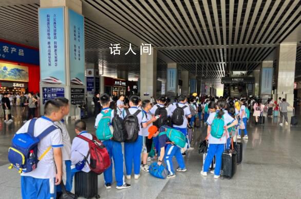 暑期游迎來首個高峰 機票預訂量超之前