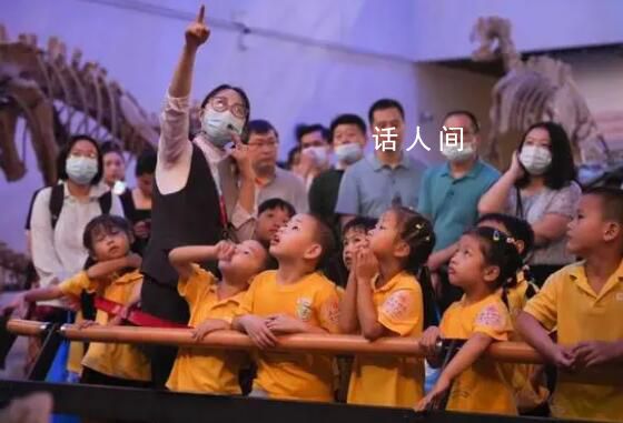 各地中小學生開啟暑假生活 行萬里路研學夏令營寓教于游