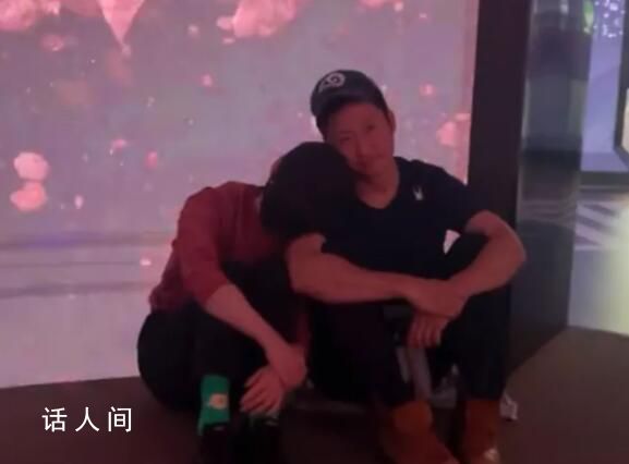 吳京謝楠特種兵式帶娃旅游 吸引不少網(wǎng)友關(guān)注