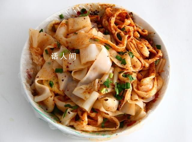 河南疑有人吃涼皮中毒身亡 公安部門正在進行調查