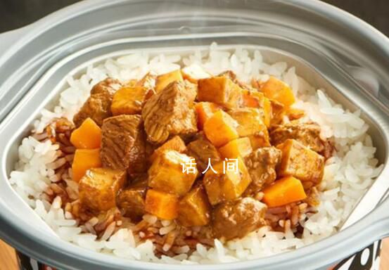 12306回應高鐵上能否吃自熱火鍋 易觸發煙霧報警建議乘客盡可能別帶