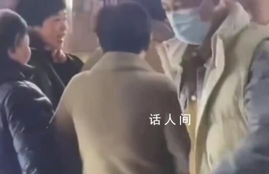 網(wǎng)友偶遇張頌文考科目二 頂著壓力在眾目睽睽之下滿分通過