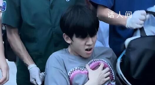 左航被救護車接走 引發(fā)熱烈討論