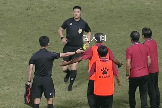 中甲主帥不滿紅牌掌摑裁判還被氣暈 就不理智行為進行誠摯道歉