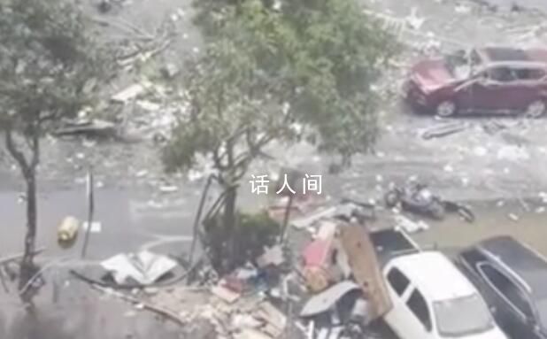 福州沿街一餐廳發(fā)生爆炸 街?jǐn)?shù)家門店均被波及