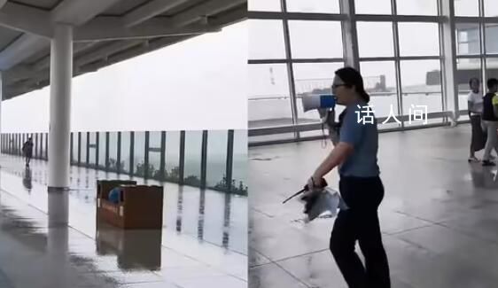 高鐵客服回應雨天乘客打傘被制止 站臺上有很多高壓線打傘存在安全隱患