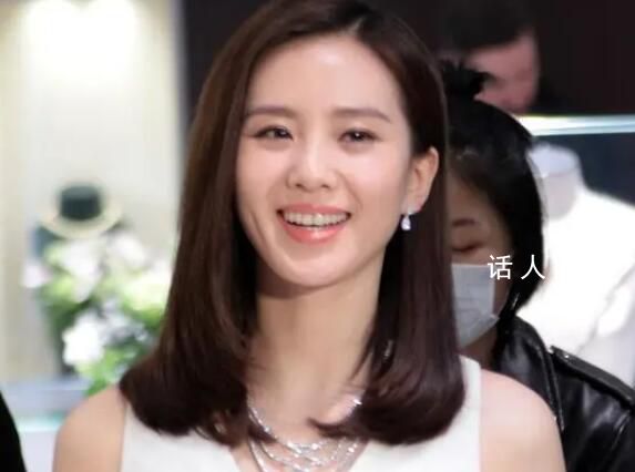 劉詩詩個人名義捐款 引發了公眾的熱議