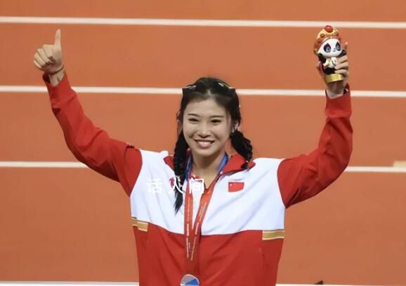 吳艷妮搖頭晃腦 吳艷妮奪冠沖進亞運會