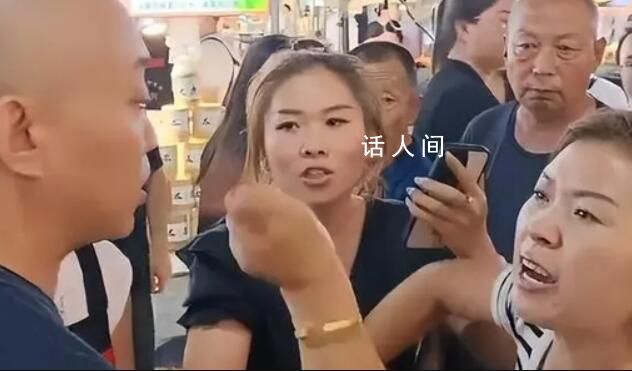 太原水果撈事件涉事攤主向女孩道歉 那天不應該對孩子說難聽的話