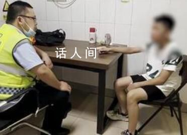 男孩動手打媽媽被爸爸丟高速口 這唱的到底是哪一出
