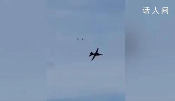 美國航展一戰(zhàn)機(jī)墜毀 飛行員彈射逃生