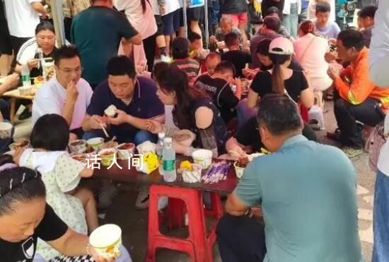 合肥“10元吃35個菜”攤主暫時關(guān)門