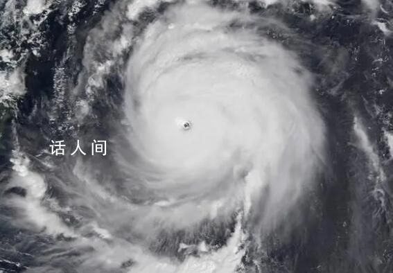 臺風(fēng)來襲男子幫漁民吊起百艘漁船 花9小時收個油費人工費