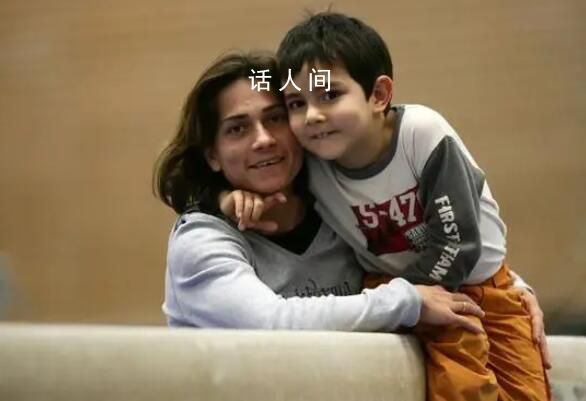 為救兒變賣家產!丘媽出場全場沸騰