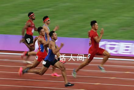 謝震業(yè)奪冠后擁抱妻子陸敏佳 這首歌是送給你的