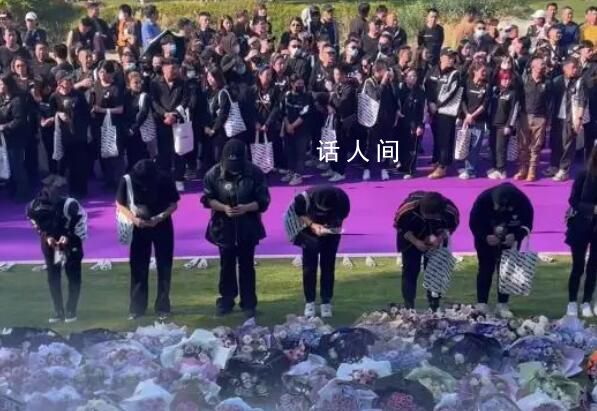 李玟媽媽痛斥女婿Bruce 多年出軌包小三還不同意離婚