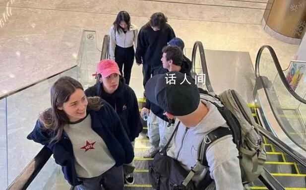 蘇翊鳴朱易牽手照曝光 似乎再次坐實戀情