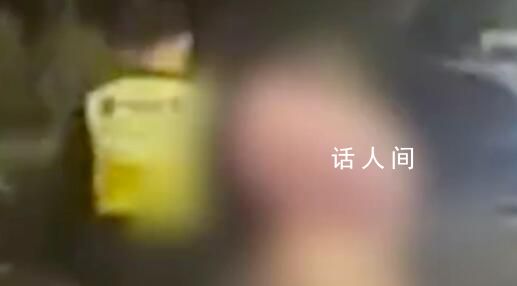 女子疑因cos低俗內容被警方帶走 這究竟是怎么回事