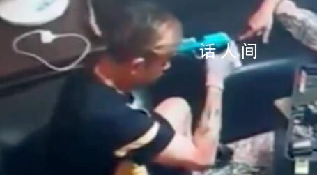 臺黑幫頭目向好友炫槍時將自己打死 將槍管對準自己頭部并扣動扳機