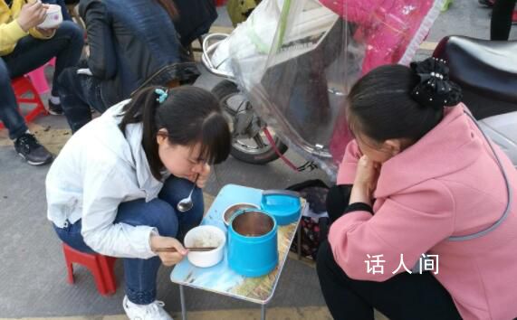 困在縣城的陪讀媽媽 陪讀越來越大眾化和普遍化