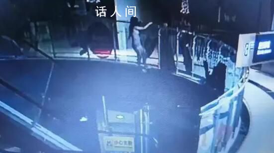 15歲女孩KTV陪酒墜樓畫(huà)面曝光 多處粉碎性骨折后續(xù)需康復(fù)治療