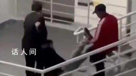 當事人回應男扮女裝闖高校女寢 自己并非是被保安電暈