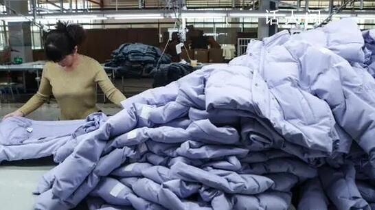 供應商曝羽絨服高價真相 標價并非實價高價也非漲價