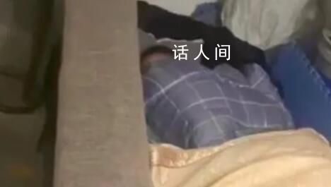 網傳男孩遭親爸后媽虐待睡樓道 婦聯工作人員：已經家長溝通處理
