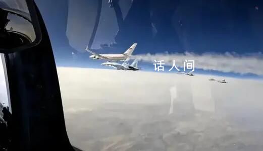 4架蘇35S戰(zhàn)機(jī)護(hù)送普京出訪 俄國防部發(fā)布護(hù)航視頻