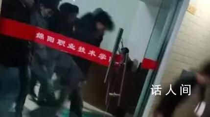 甘肅臨夏大河家黃河大橋出現裂縫 甘肅積石山震中個別路段有塌方