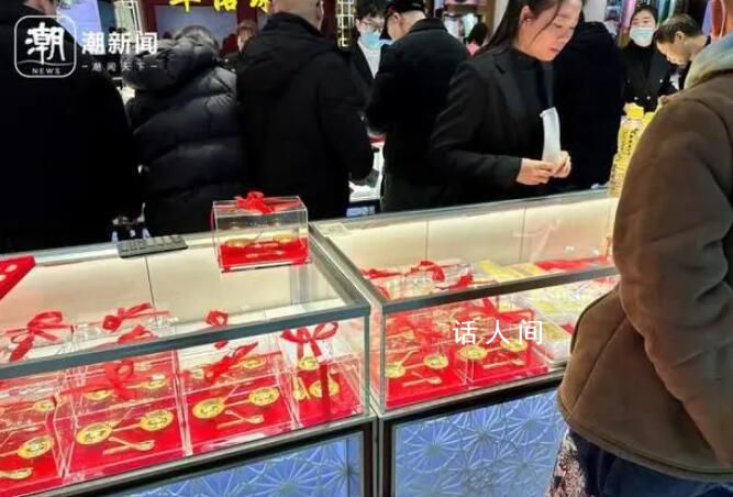 80后金店老板與金價大漲的一年 天氣很冷黃金柜臺前很熱