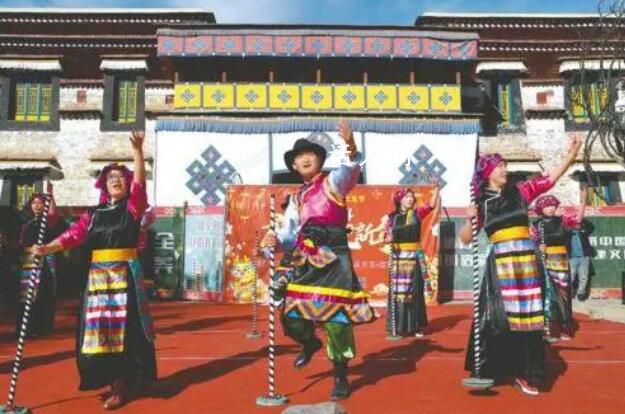 熱鬧喜慶迎新年 節目精彩豐富